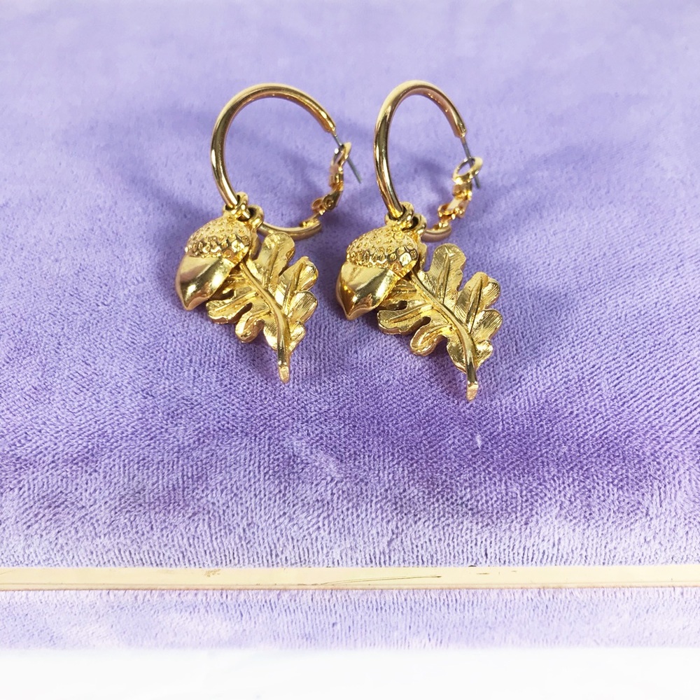 Small hoop fall acorn leaf dangle charm earrings